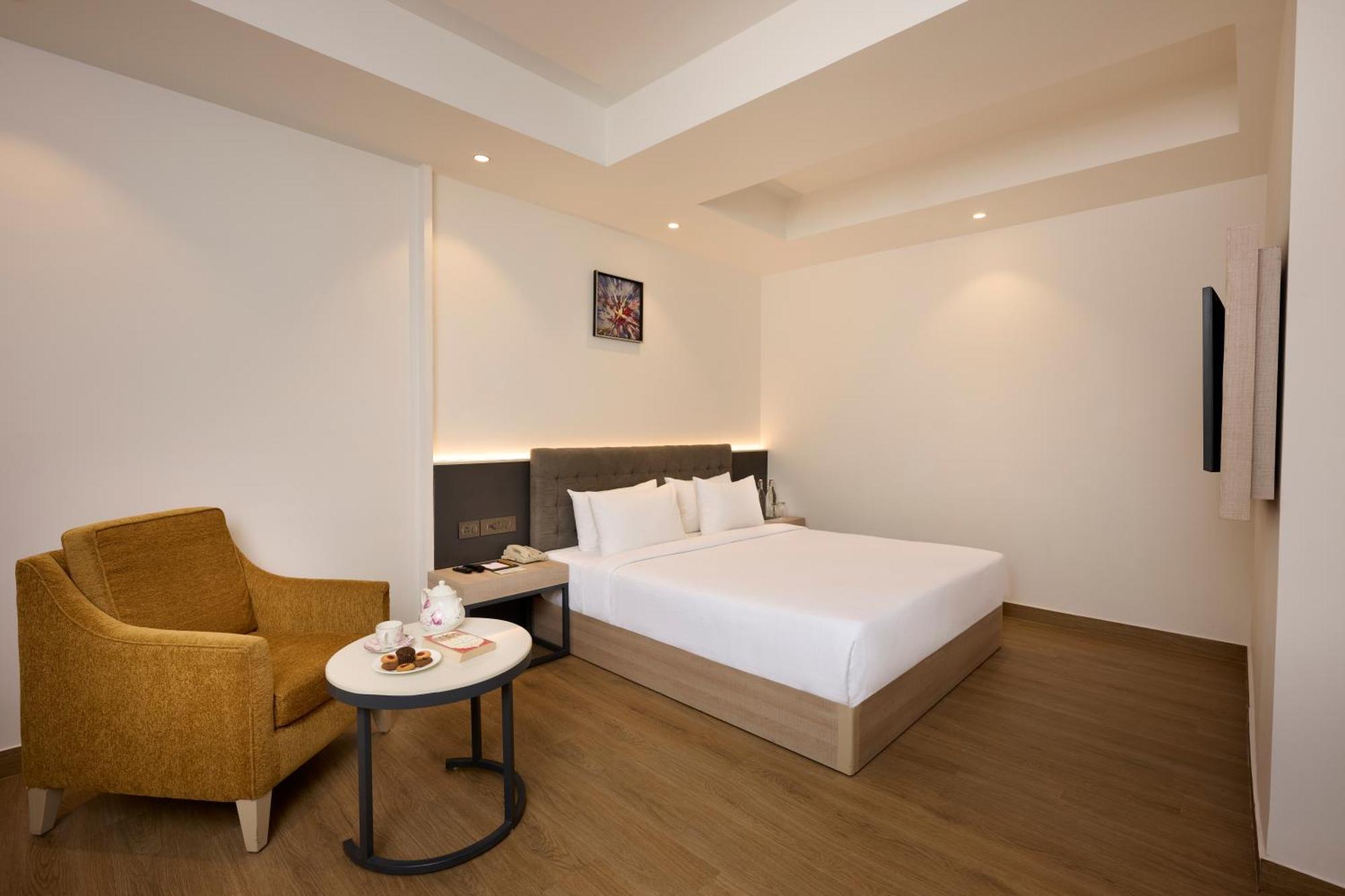 Delite Sarovar Portico Faridabad Bagian luar foto