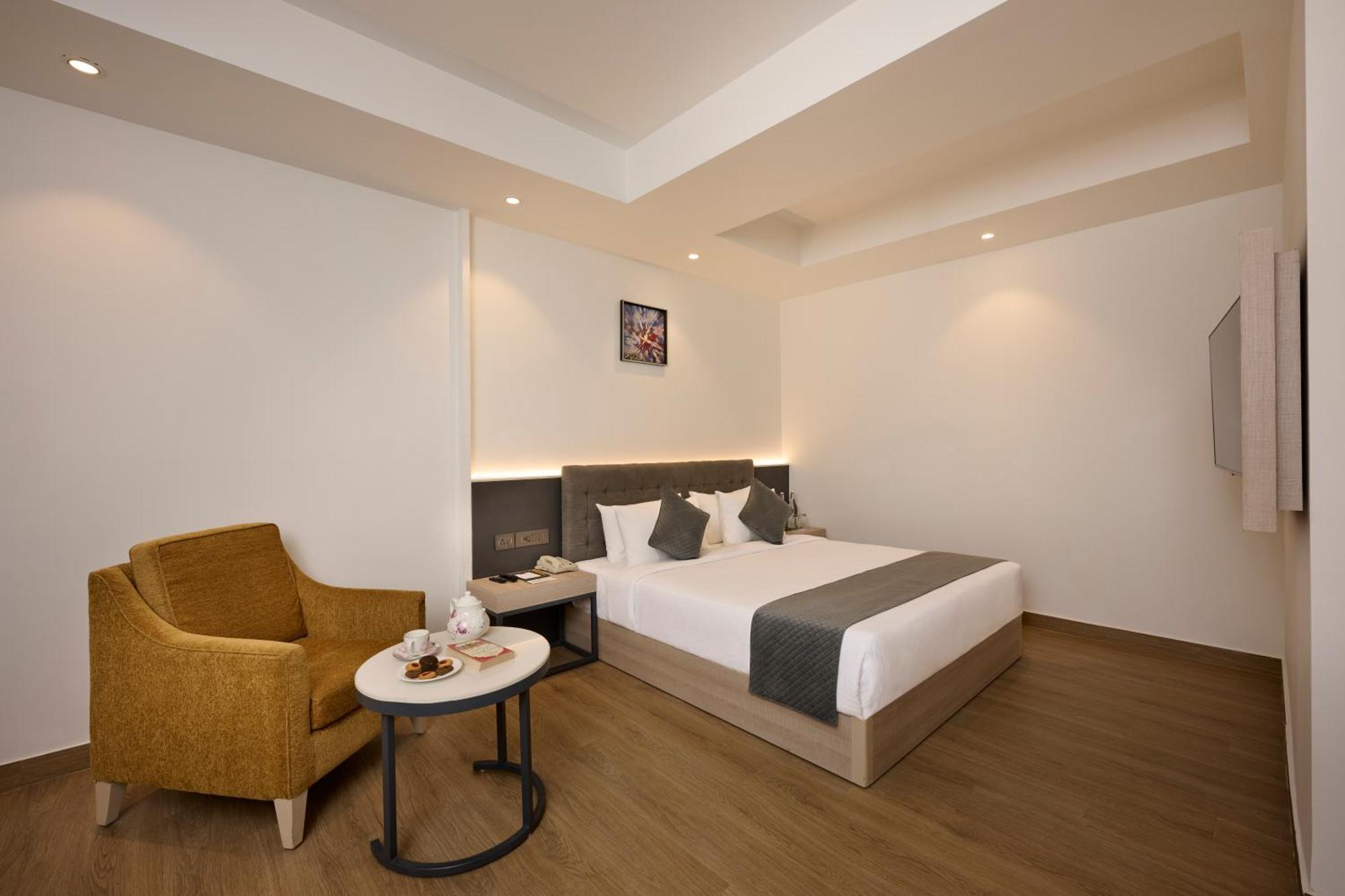 Delite Sarovar Portico Faridabad Bagian luar foto
